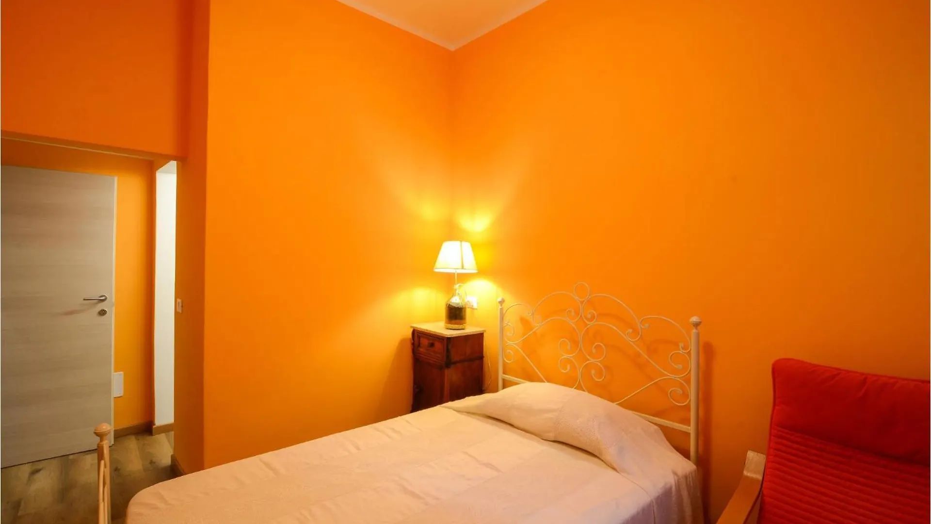 Amazing Apartment In Camaiore With Kitchen